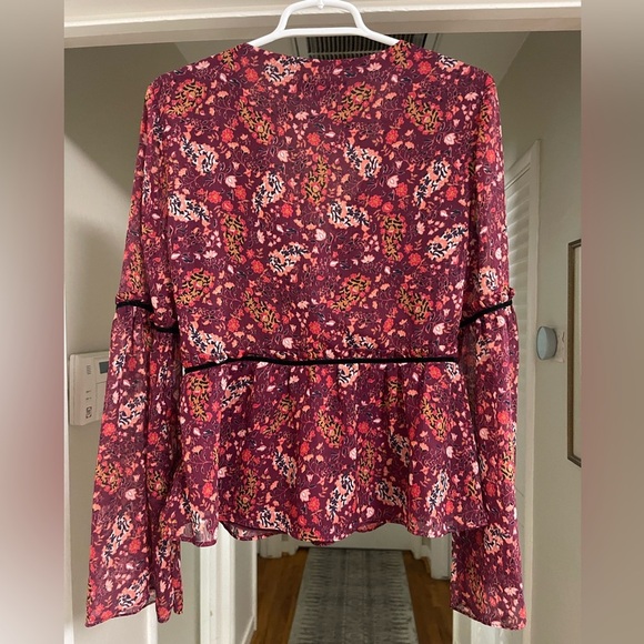 Cupcakes and Cashmere Daphne Top - Picture 5 of 8